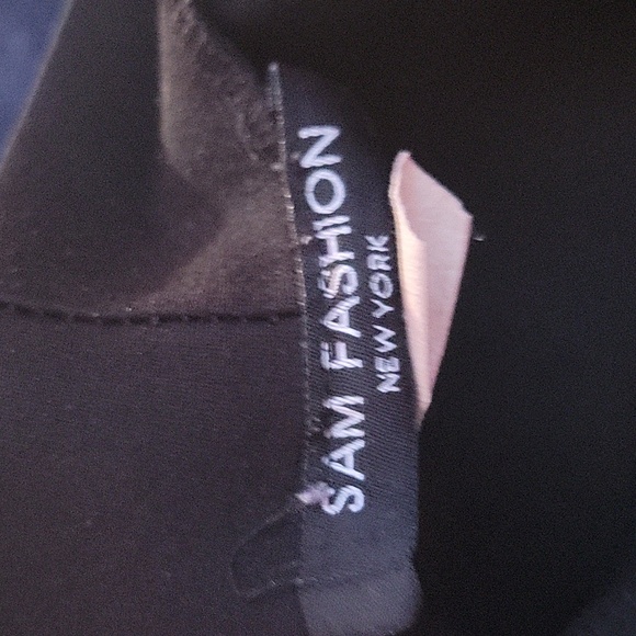 A-line black skirt - Picture 3 of 3